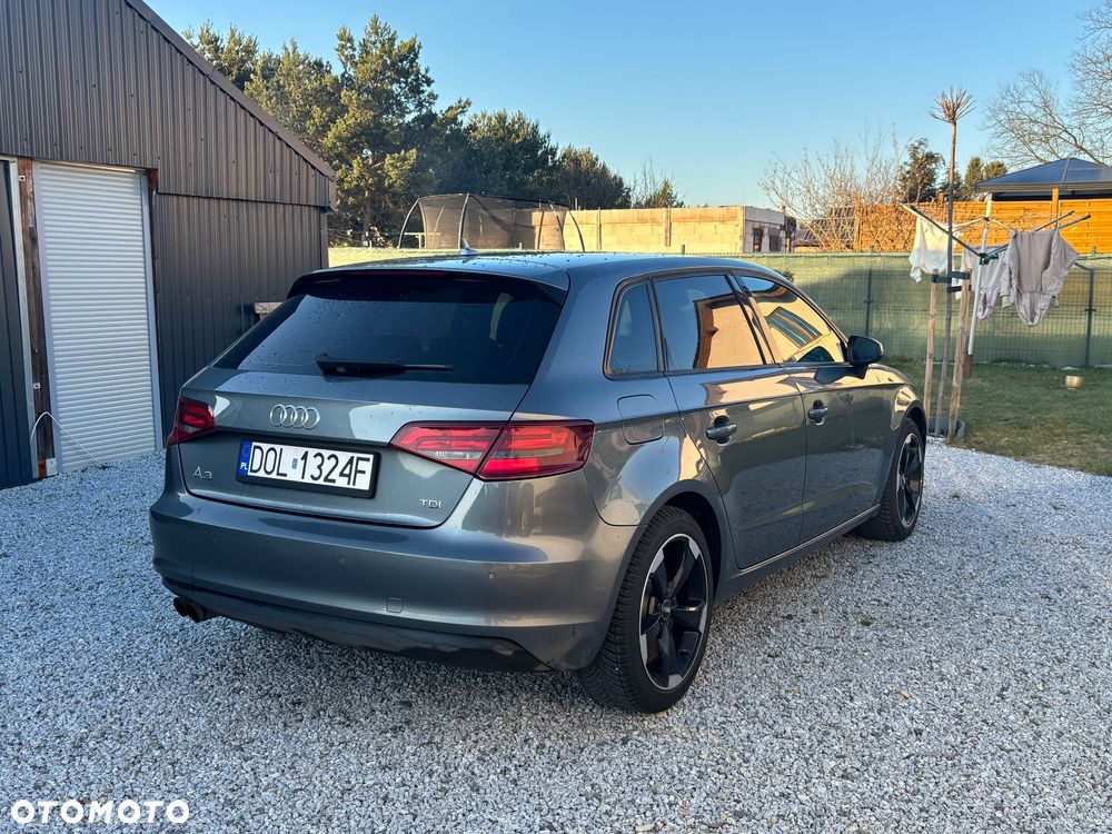Audi A3 Sportback 2.0 TDI Ambiente - 4