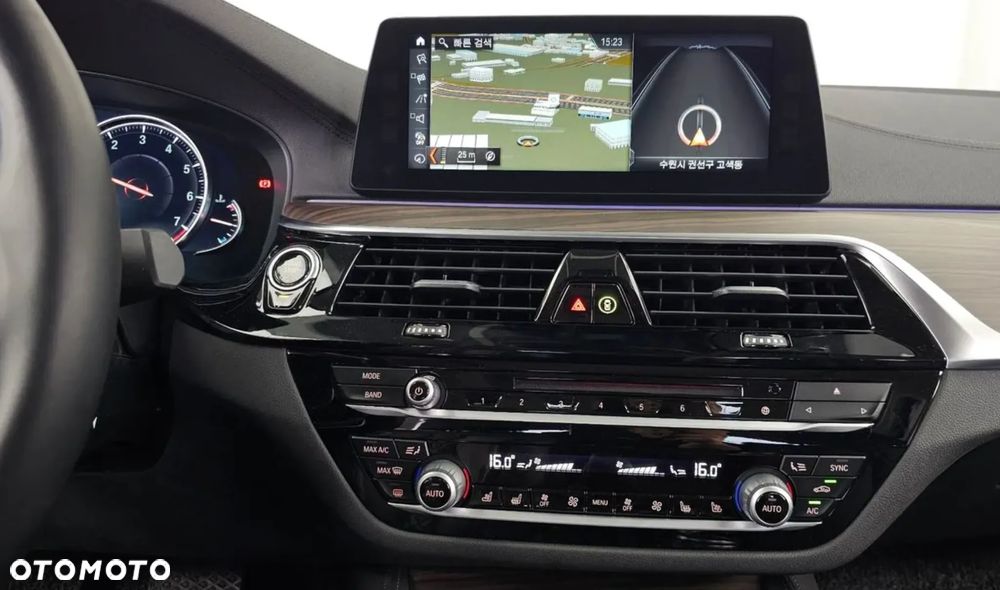 BMW Seria 5 530i M Sport Edition - 9