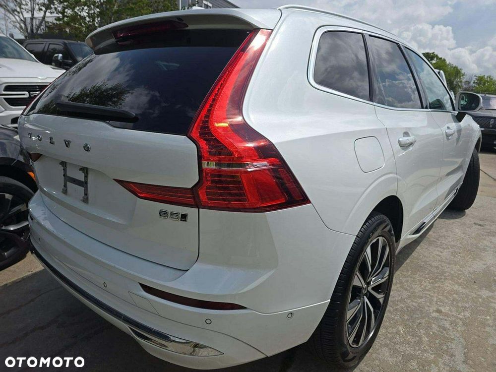 Volvo XC 60 B5 B AWD Plus Bright - 3