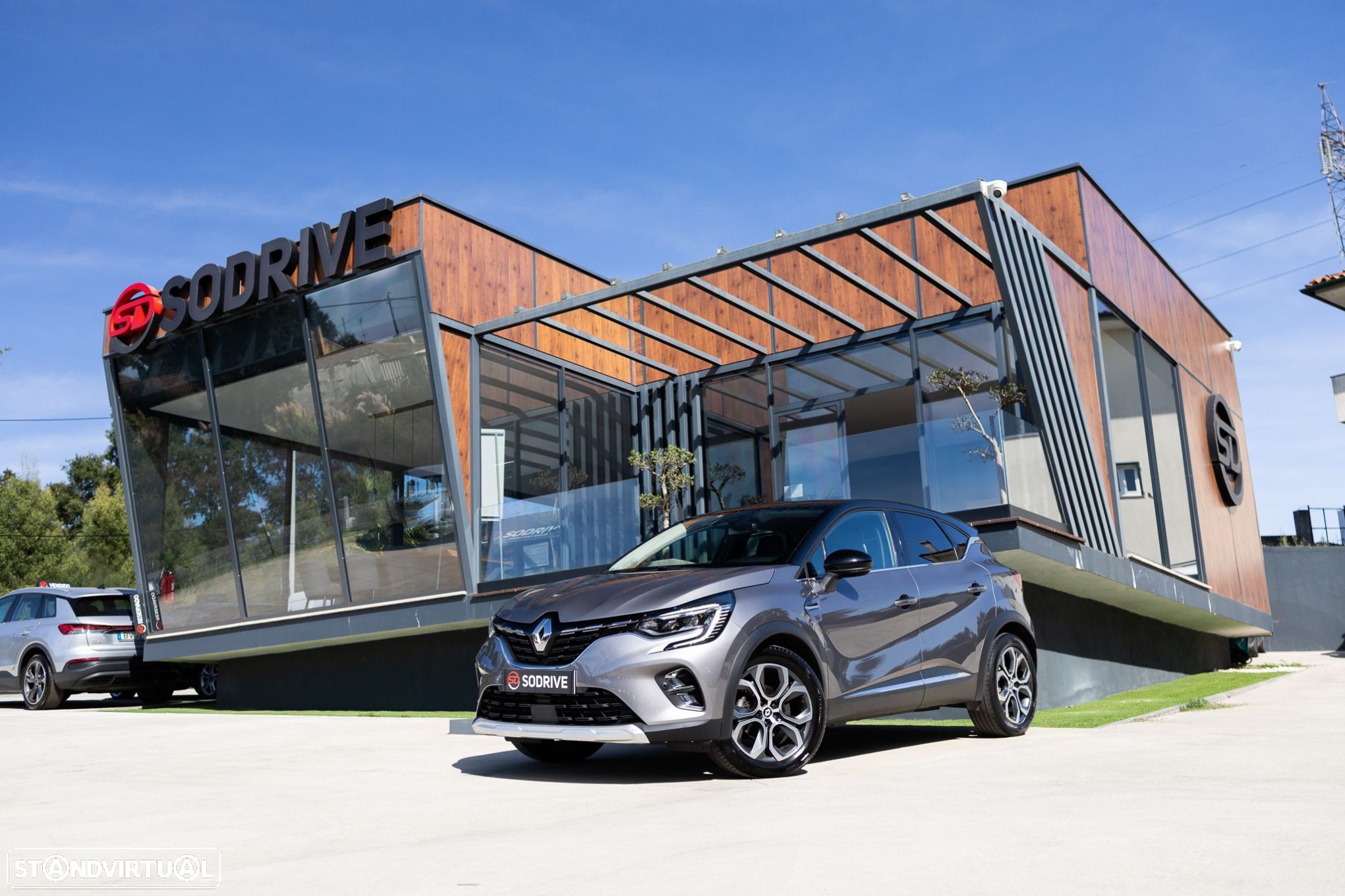 Renault Captur - 1