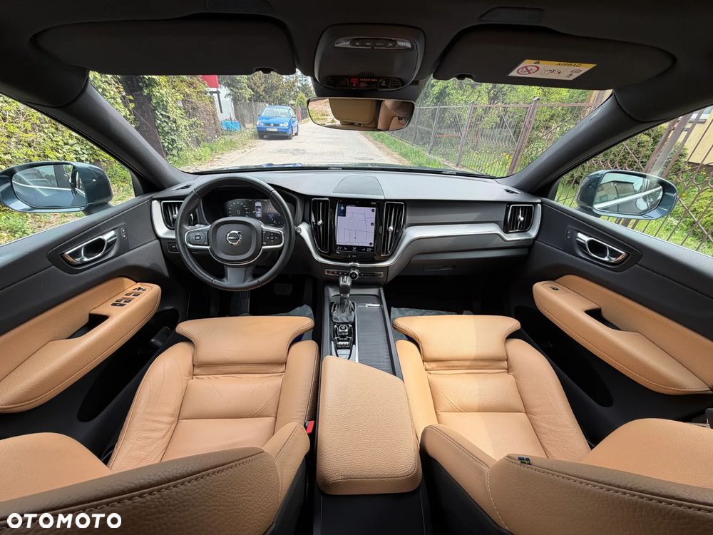 Volvo XC 60 T4 Momentum Pro - 7