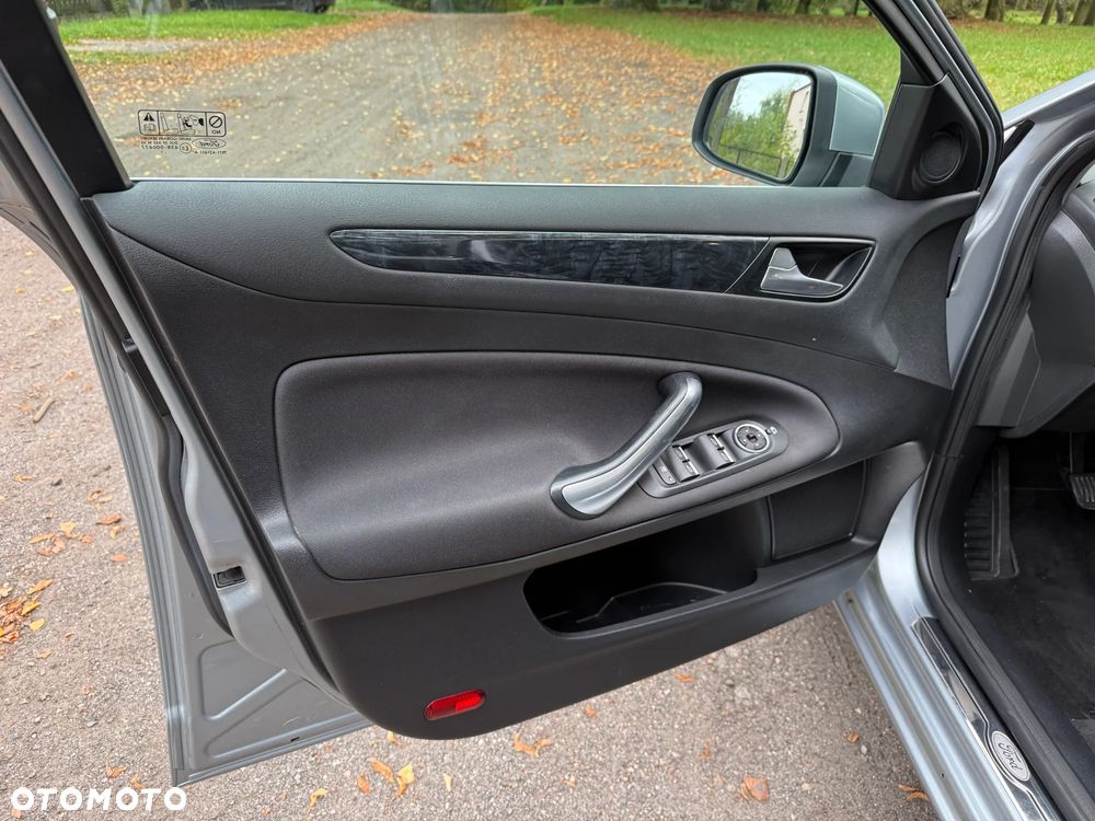 Ford Mondeo - 15