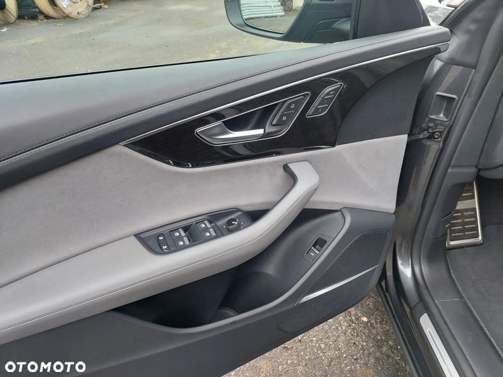 Audi Q8 - 27