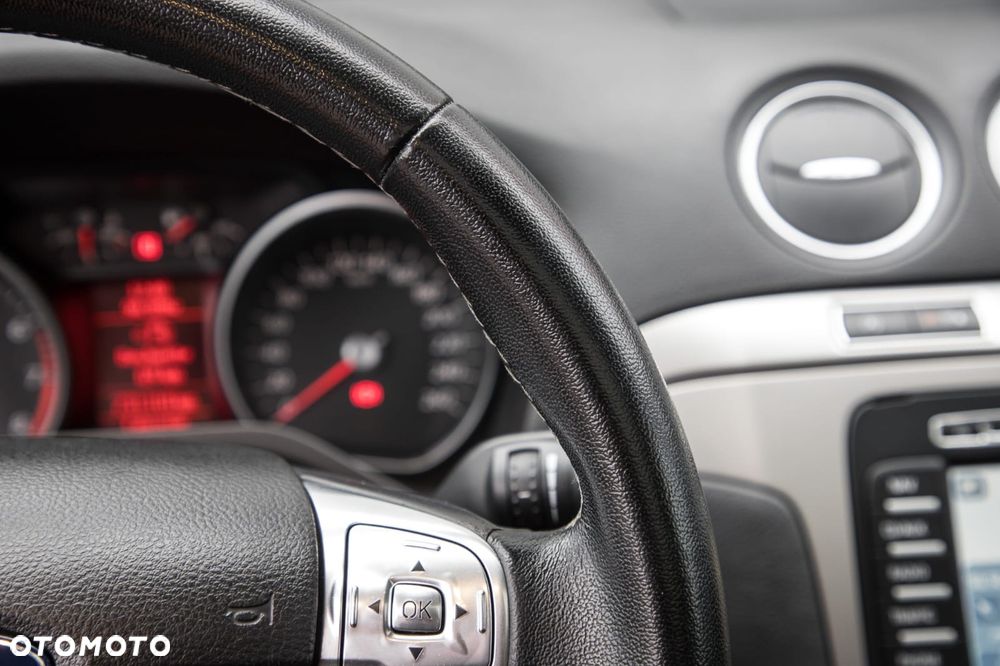 Ford S-Max - 23