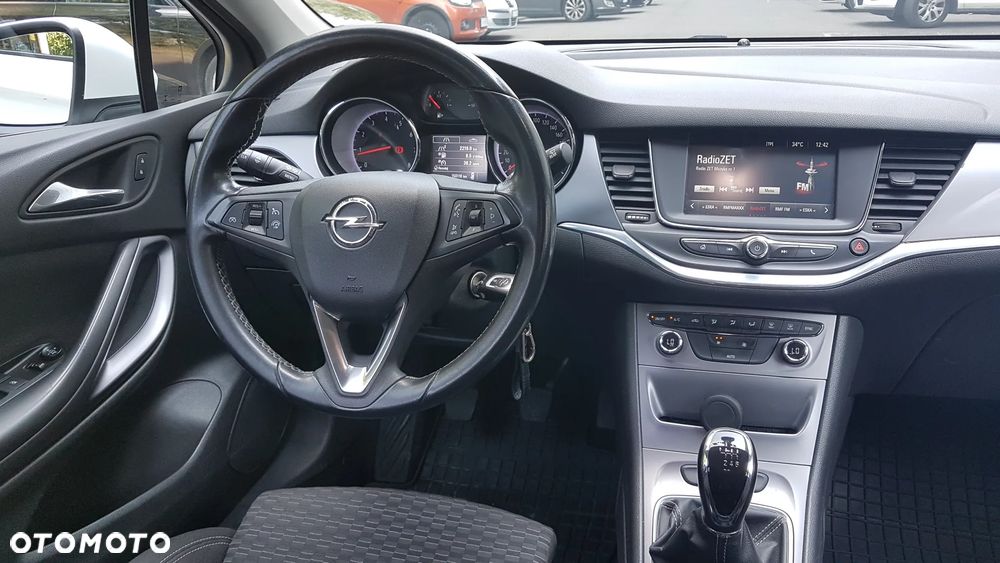 Opel Astra 1.4 T Dynamic - 9