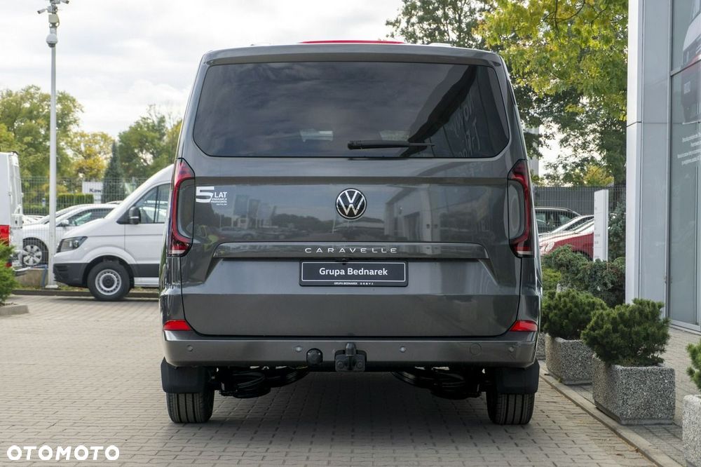 Volkswagen Caravelle - 10