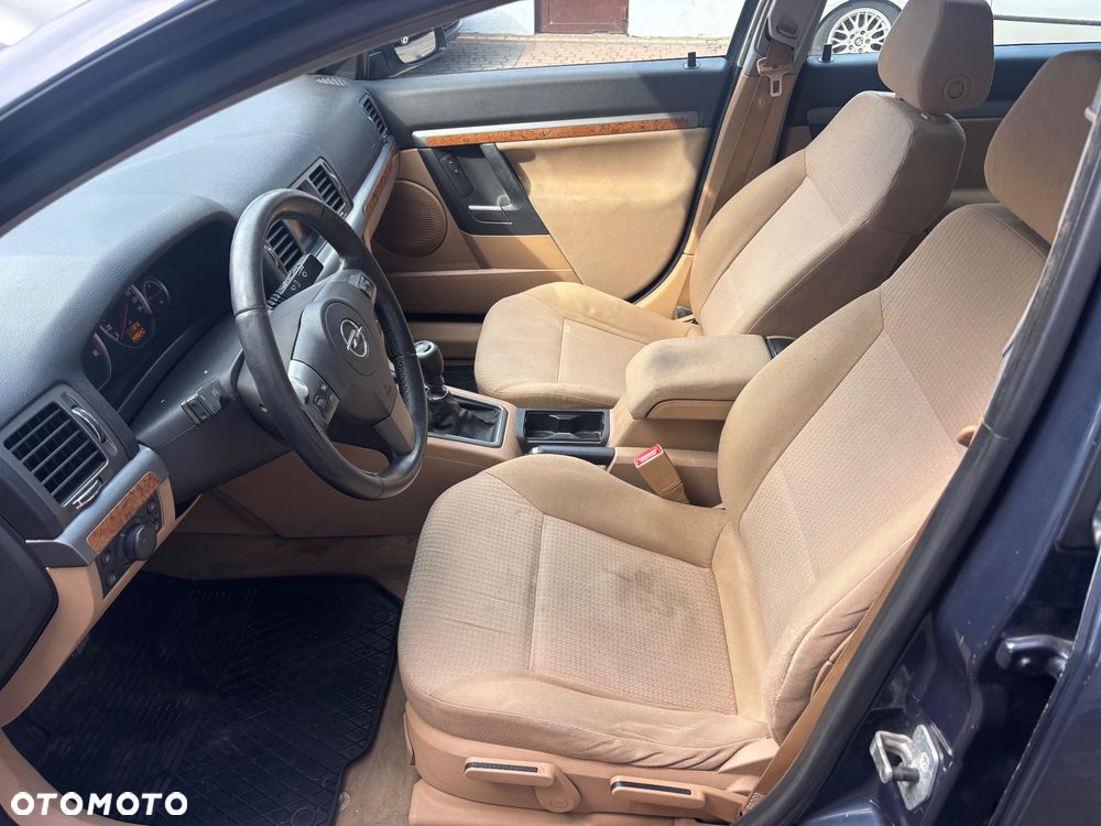 Opel Vectra 1.9 CDTI Essentia - 16