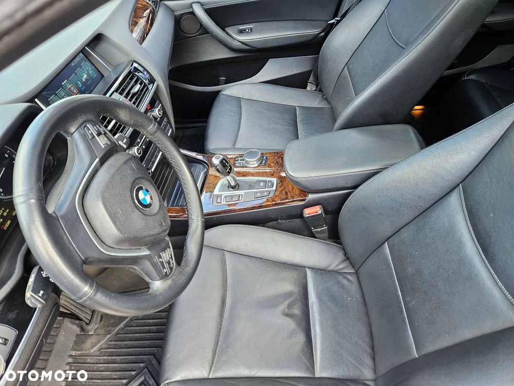 BMW X3 xDrive28i Sport-Aut xLine - 34