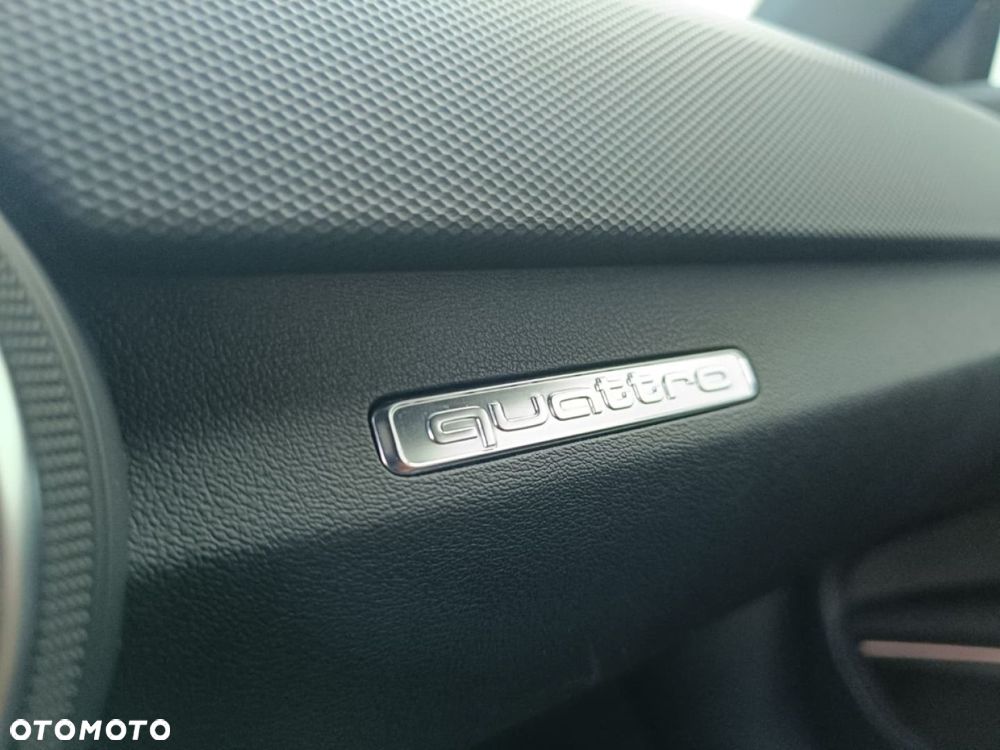 Audi TT S Coupé - 28