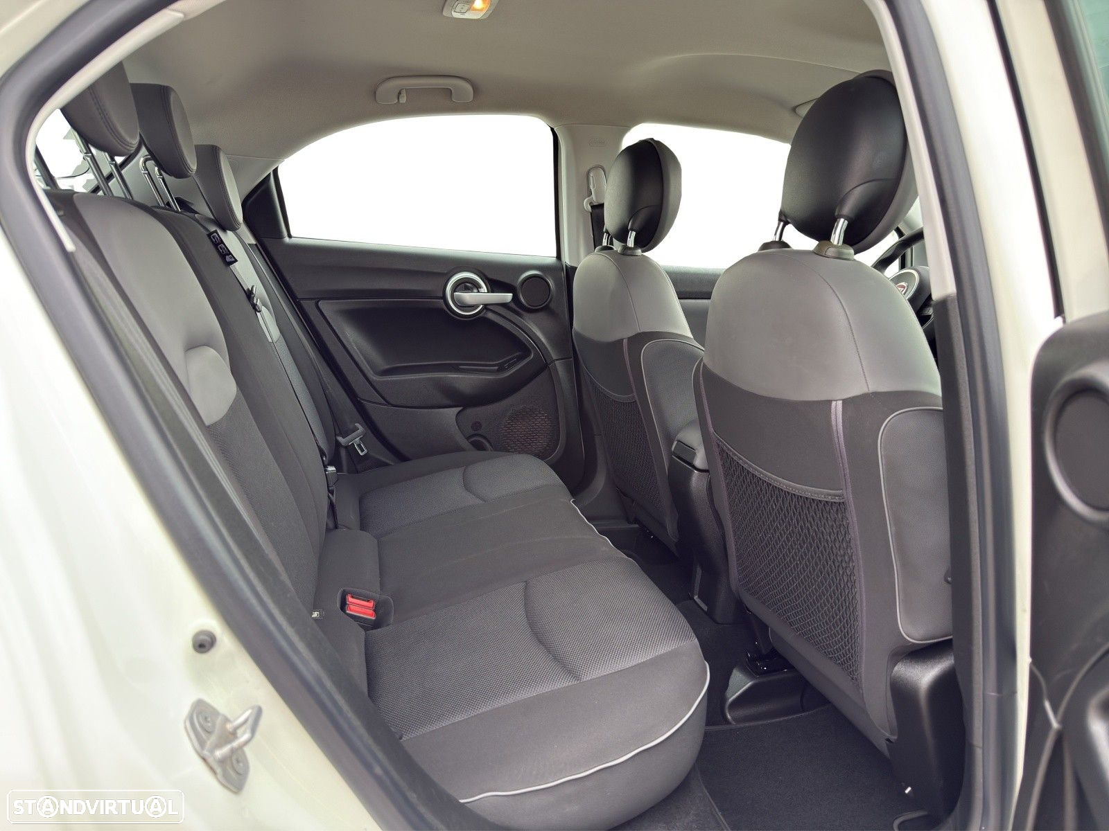 Fiat 500X 1.3 MJ City Cross S&S - 16