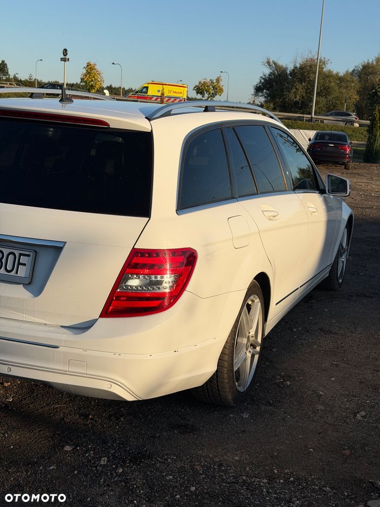 Mercedes-Benz Klasa C - 32