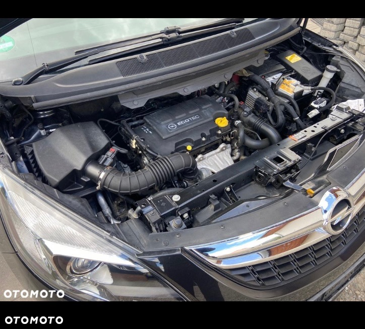 Opel Zafira Tourer 1.4 Turbo drive - 24