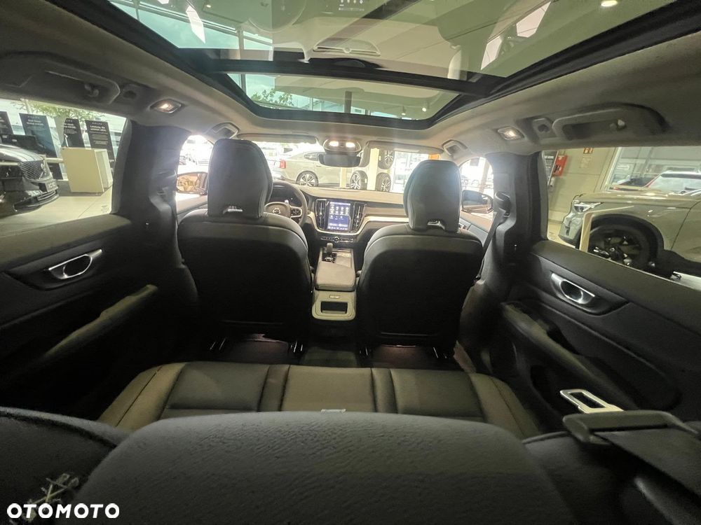 Volvo V60 B4 B Ultimate Dark - 21