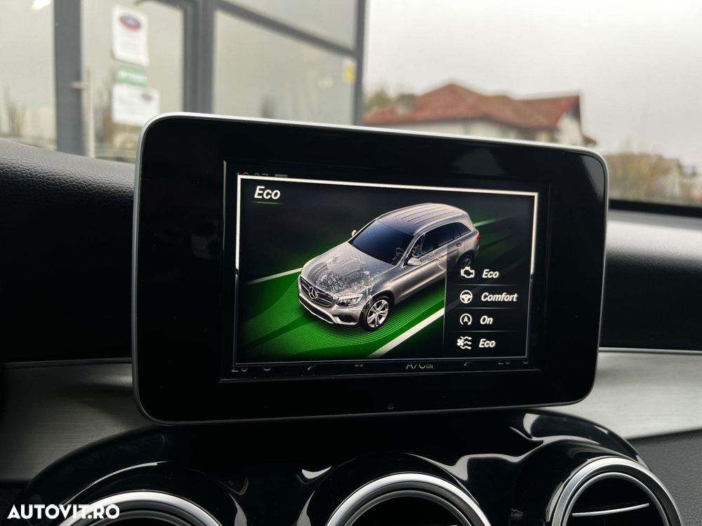 Mercedes-Benz GLC - 32