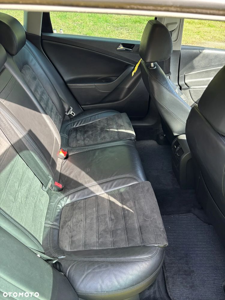 Volkswagen Passat 2.0 TDI DPF Trendline DSG - 11
