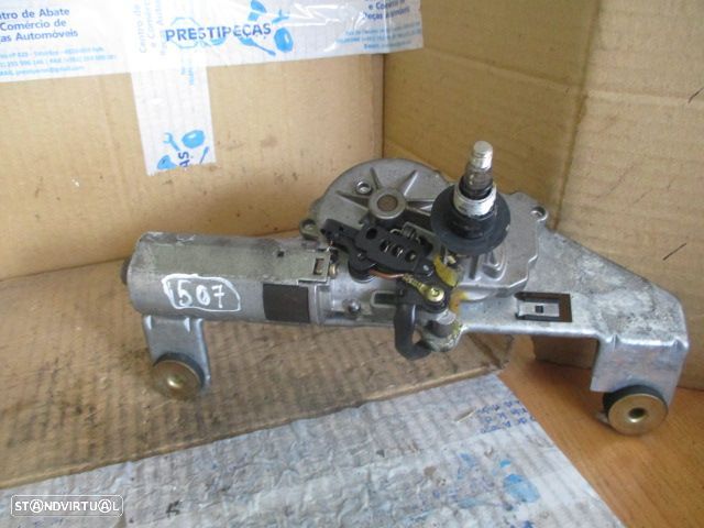 Motor Limpa Vidros Tras 0390201529 VOLVO V40 SW 2001 VOLVO V40 2002 1.9D 115CV 5P CINZA TRAS  Bosch VOLVO V40 1 FASE 1 1998 1.9DI 95CV 5P VERMELHO TRAS BOSCH - 1
