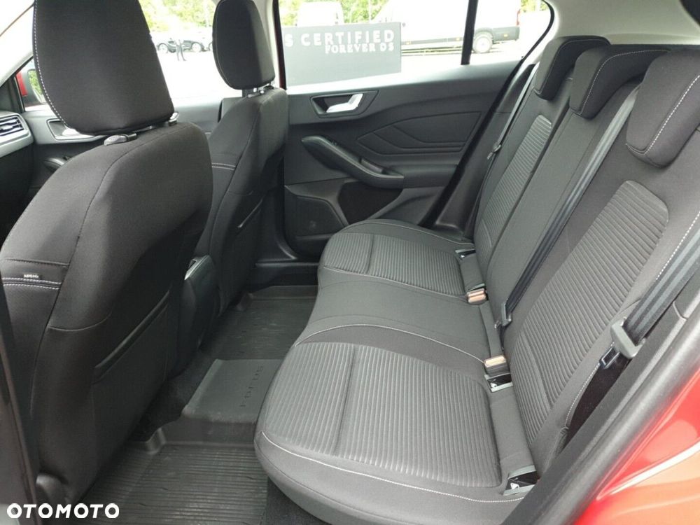 Ford Focus 1.0 EcoBoost mHEV Titanium - 10