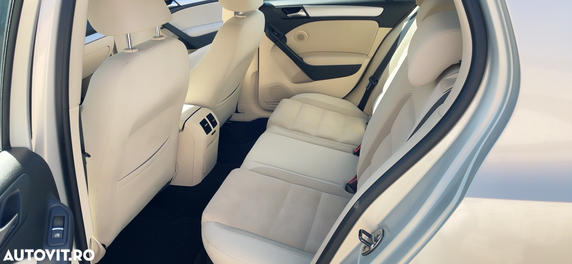 Volkswagen Golf 1.2 TSI Highline - 4