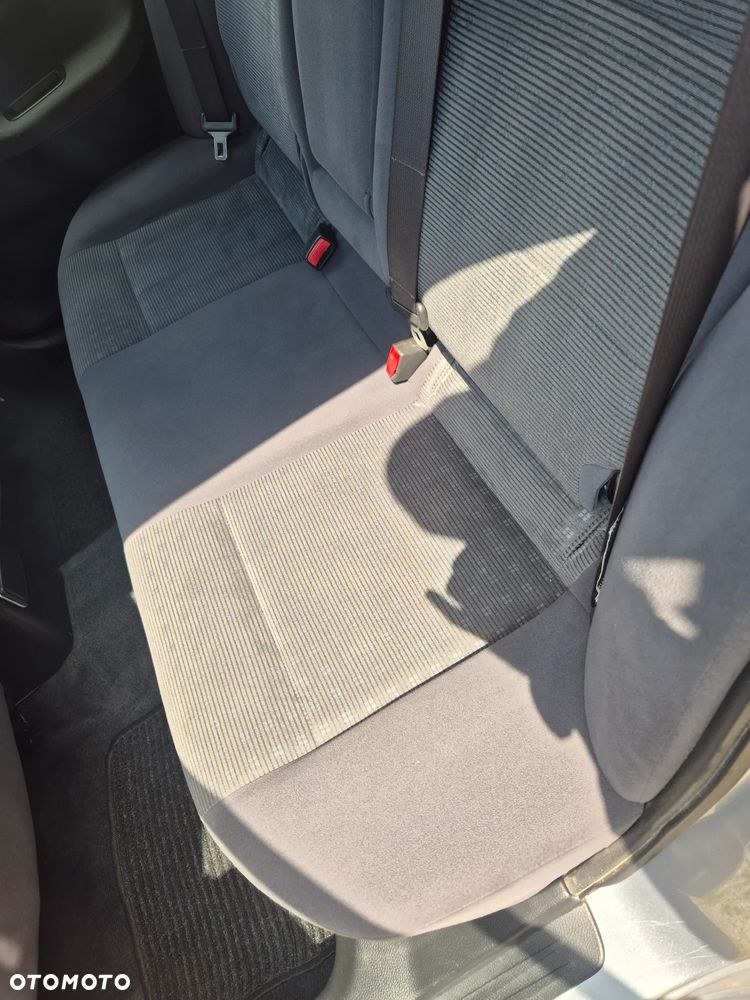 Mitsubishi Lancer 1.6 Intense - 13