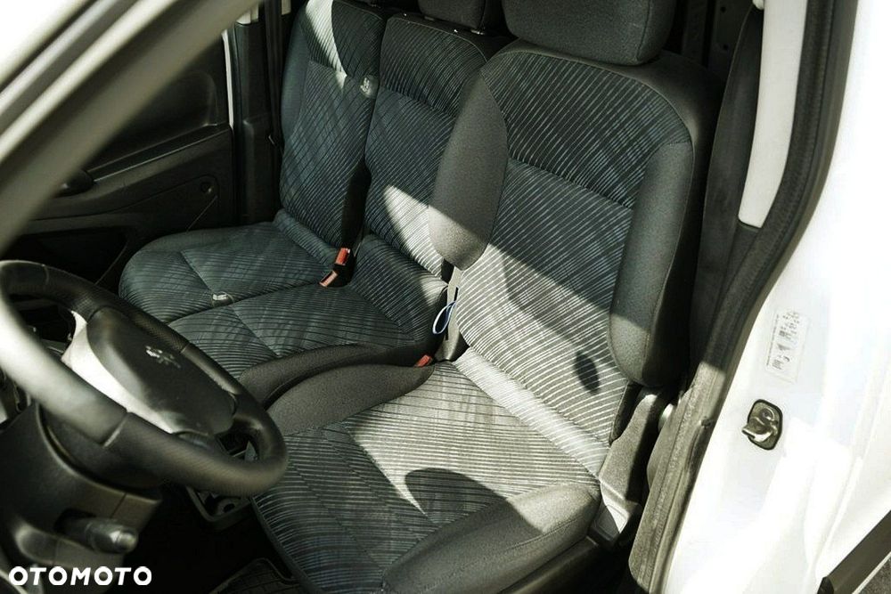 Peugeot Partner - 17