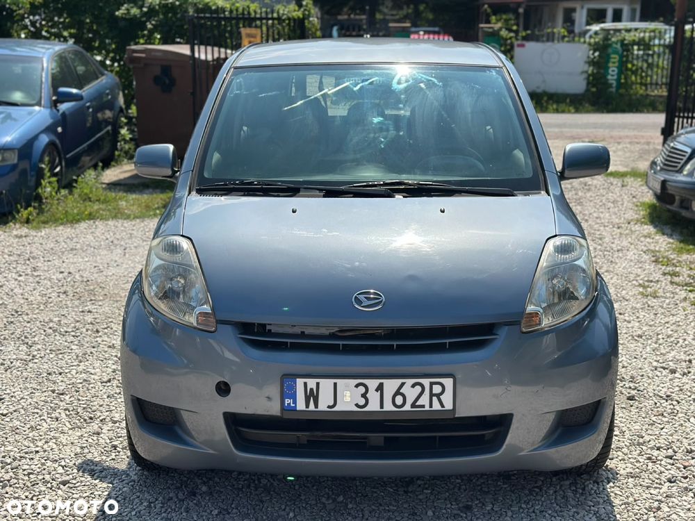 Daihatsu Sirion - 8