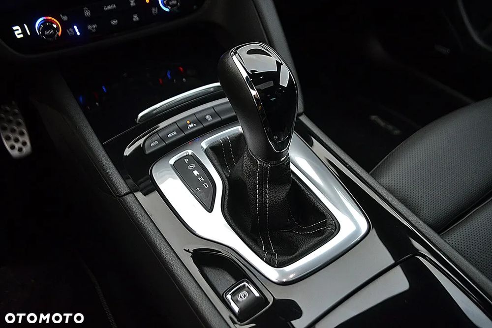 Opel Insignia 2.0 T 4x4 GSi S&S - 36