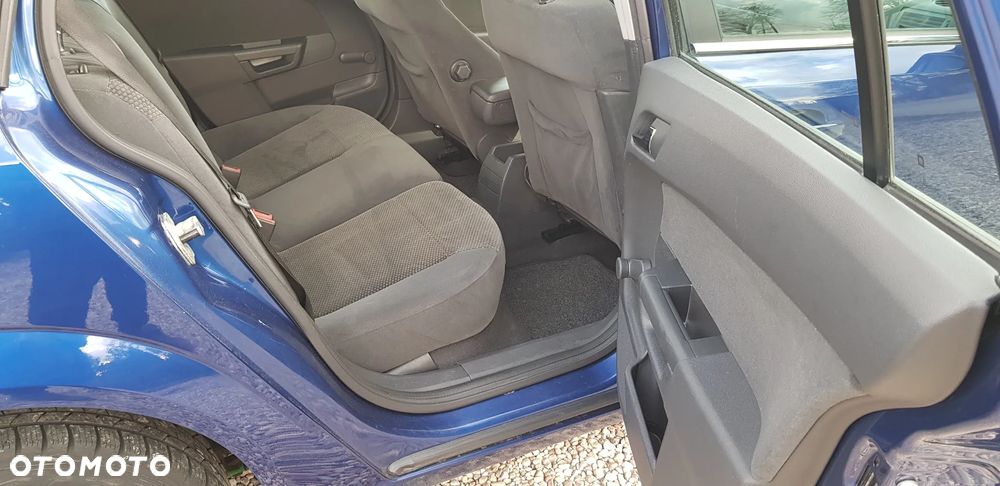 Opel Astra 1.6 NAVI - 14