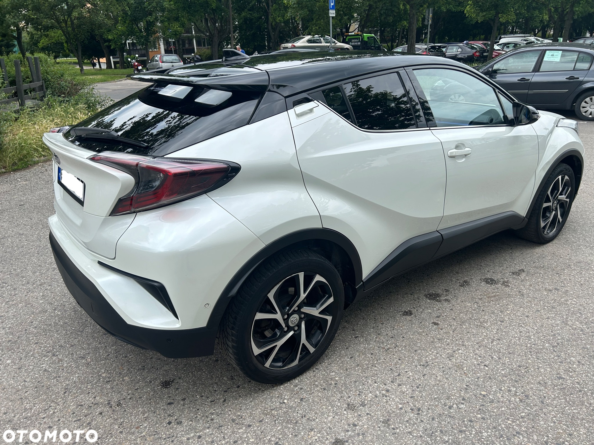 Toyota C-HR 1.2 T Dynamic - 2