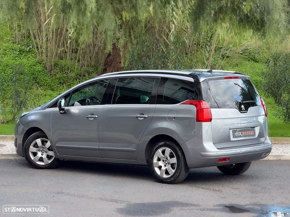 Peugeot 5008 1.6 E-HDi 7L Allure 2-Tronic J17 - 7