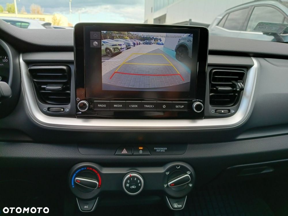 Kia Stonic - 26