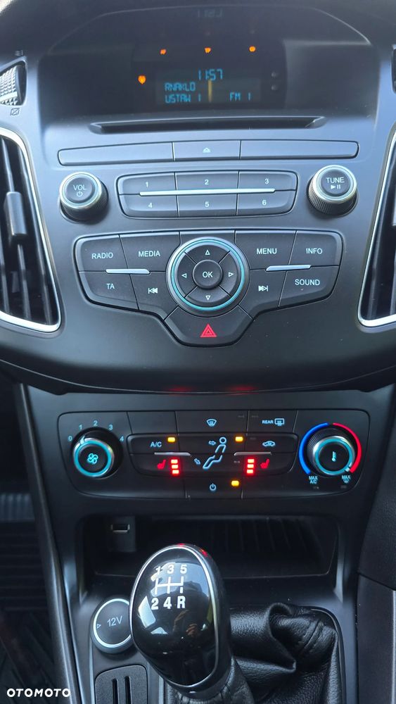 Ford Focus 1.6 Ti-VCT Sport - 11