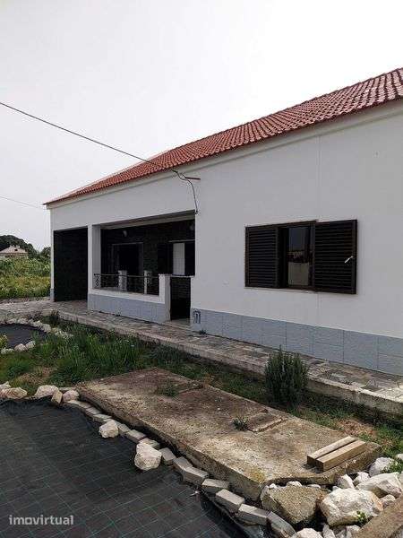 Arrenda-se Moradia T4   com garagem no Pinhal Novo - Grande imagem: 3/8