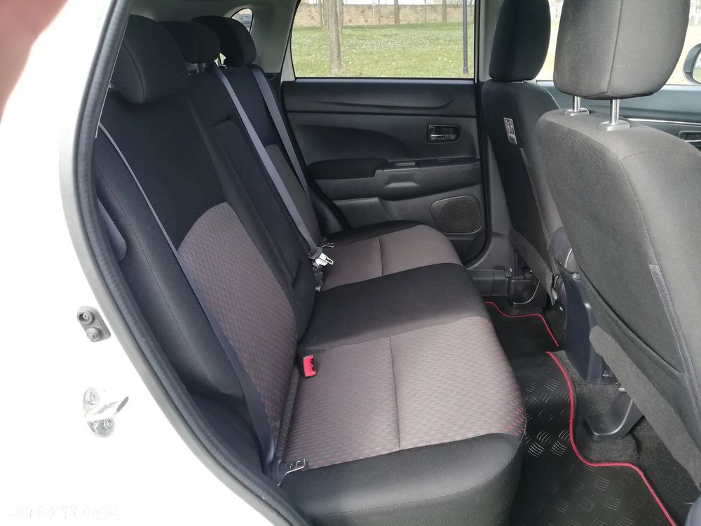 Mitsubishi ASX 1.6 DID Invite 4WD AS&G - 24