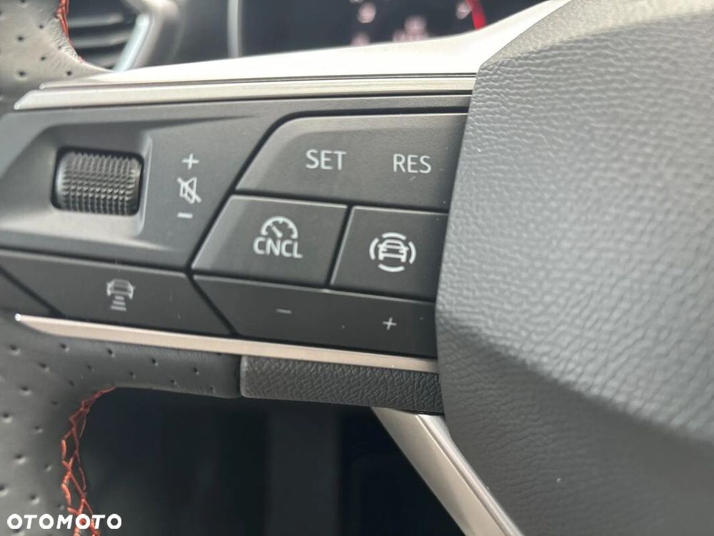 Seat Leon 1.5 eTSI FR DSG - 25