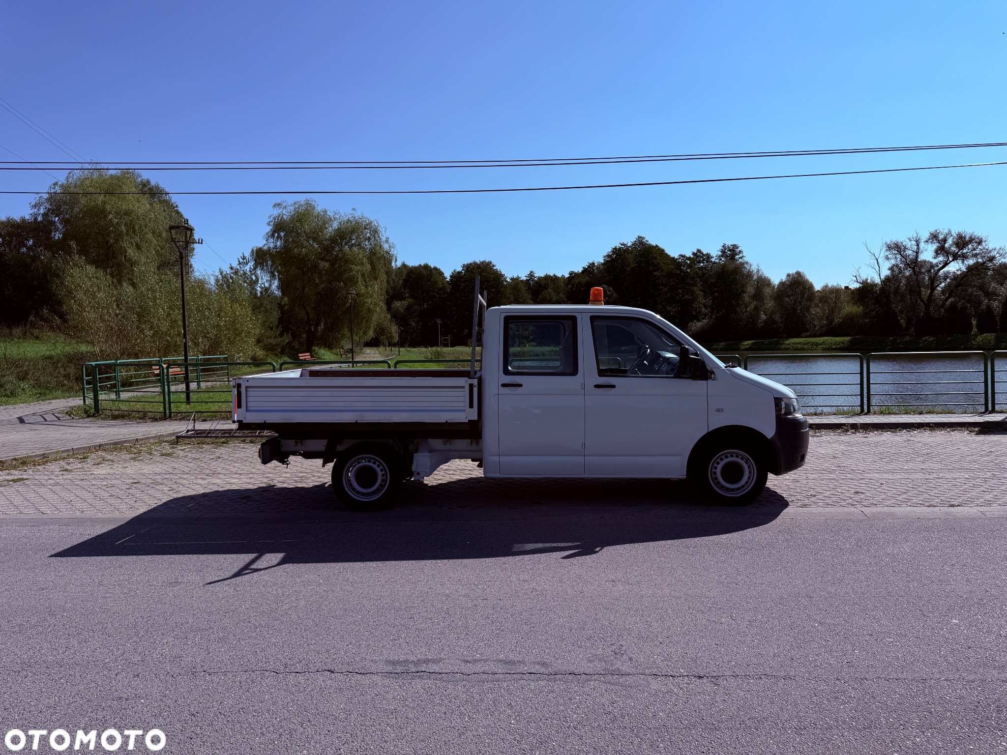 Volkswagen TRANSPORTER T5 2.0TDI CR 102KM - 2