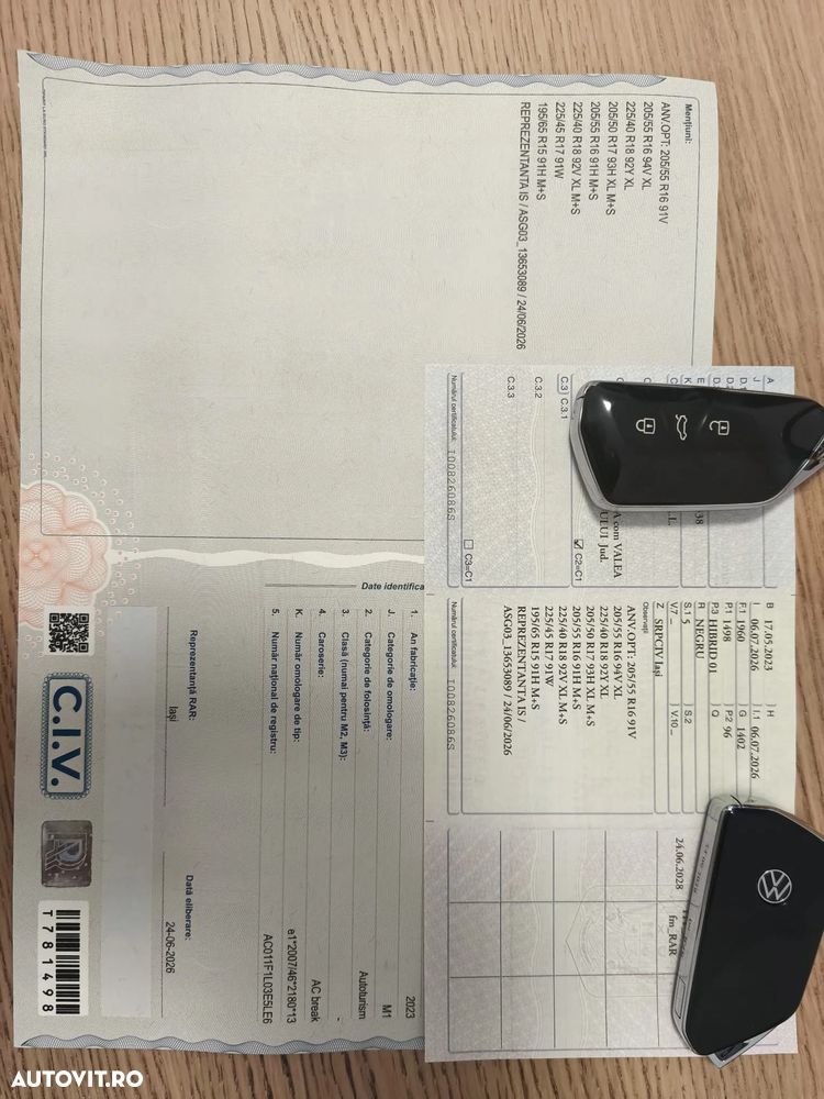 Volkswagen Golf 1.5 eTSI ACT DSG MHEV Life - 32
