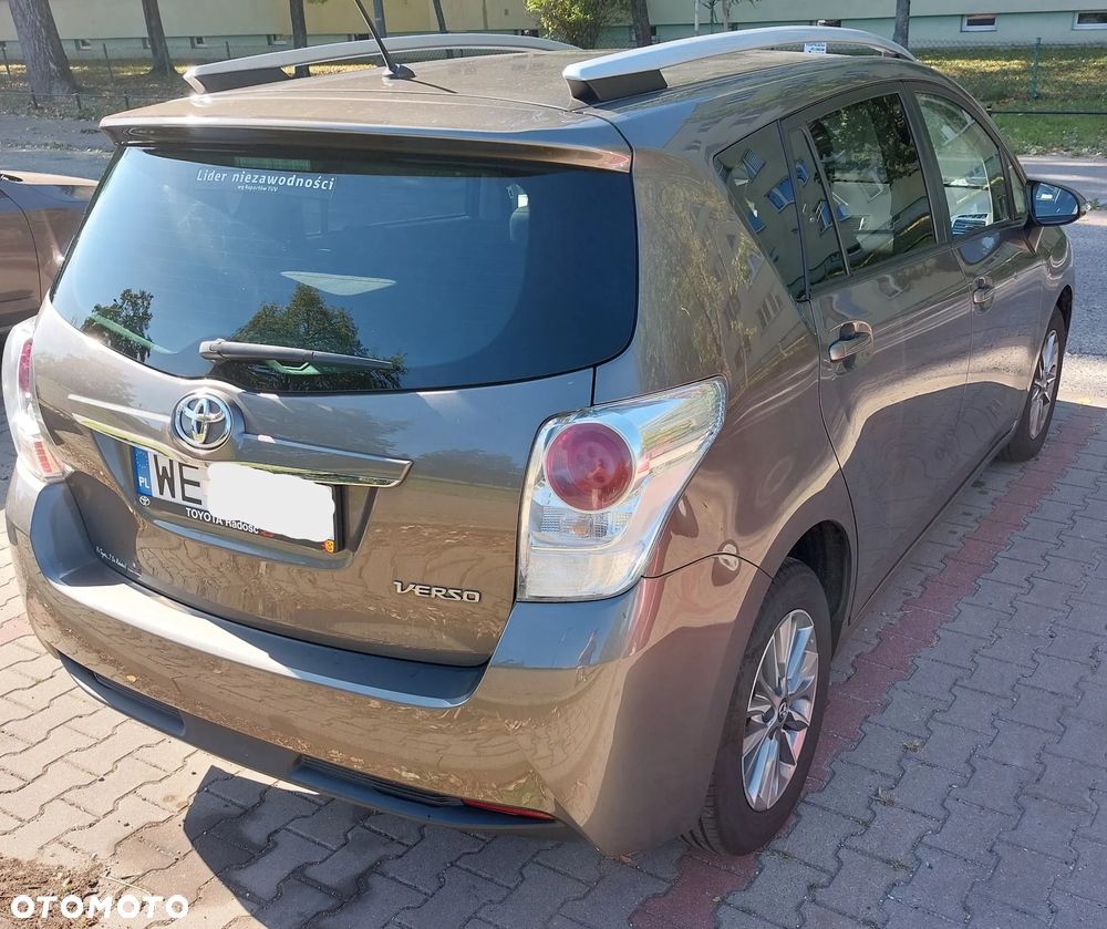 Toyota Verso 1.8 Premium 7os EU6 - 4