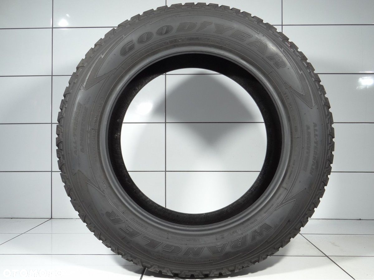 Opony całoroczne 255/60R20 113H Goodyear - 3
