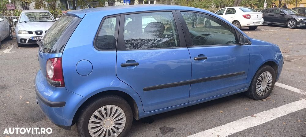 Volkswagen Polo 1.2 Attractive - 6