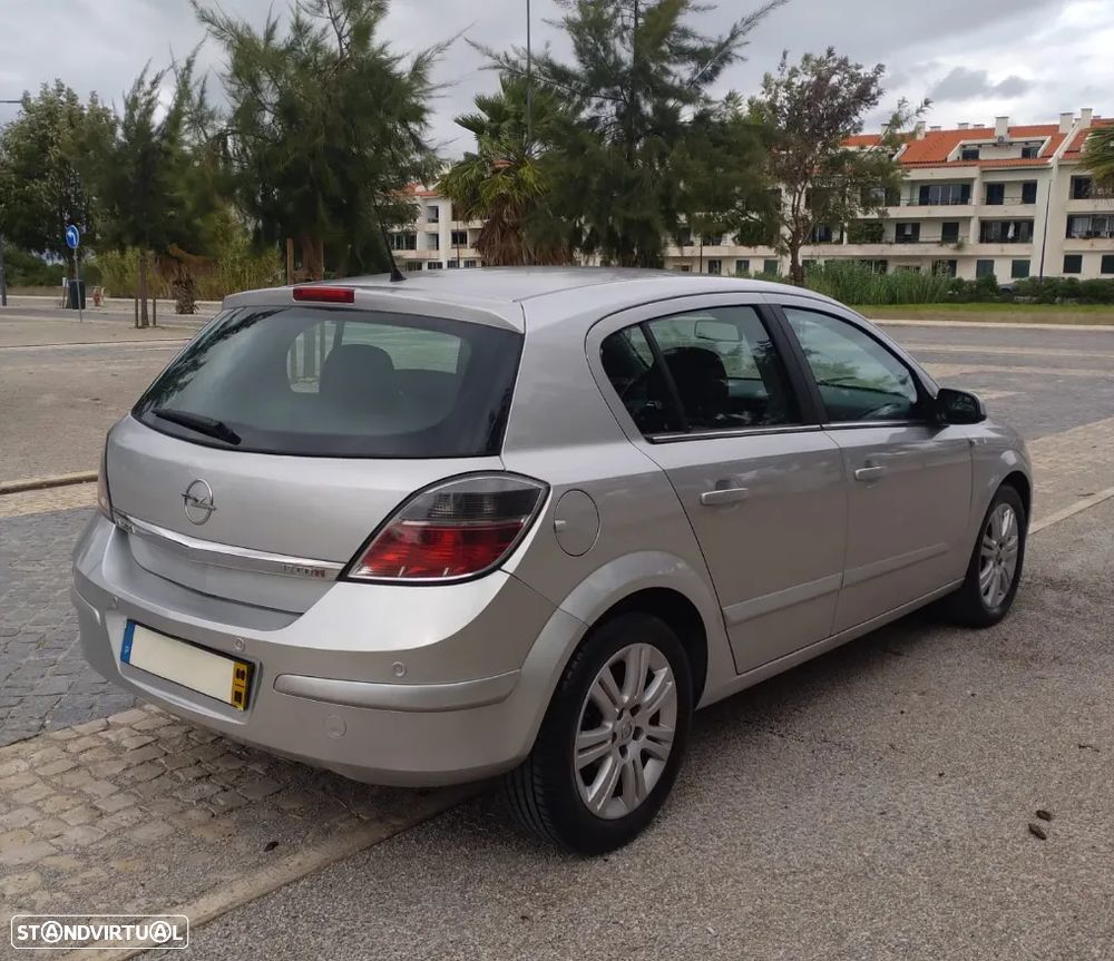 Opel Astra 1.7 CDTI Cosmo - 2