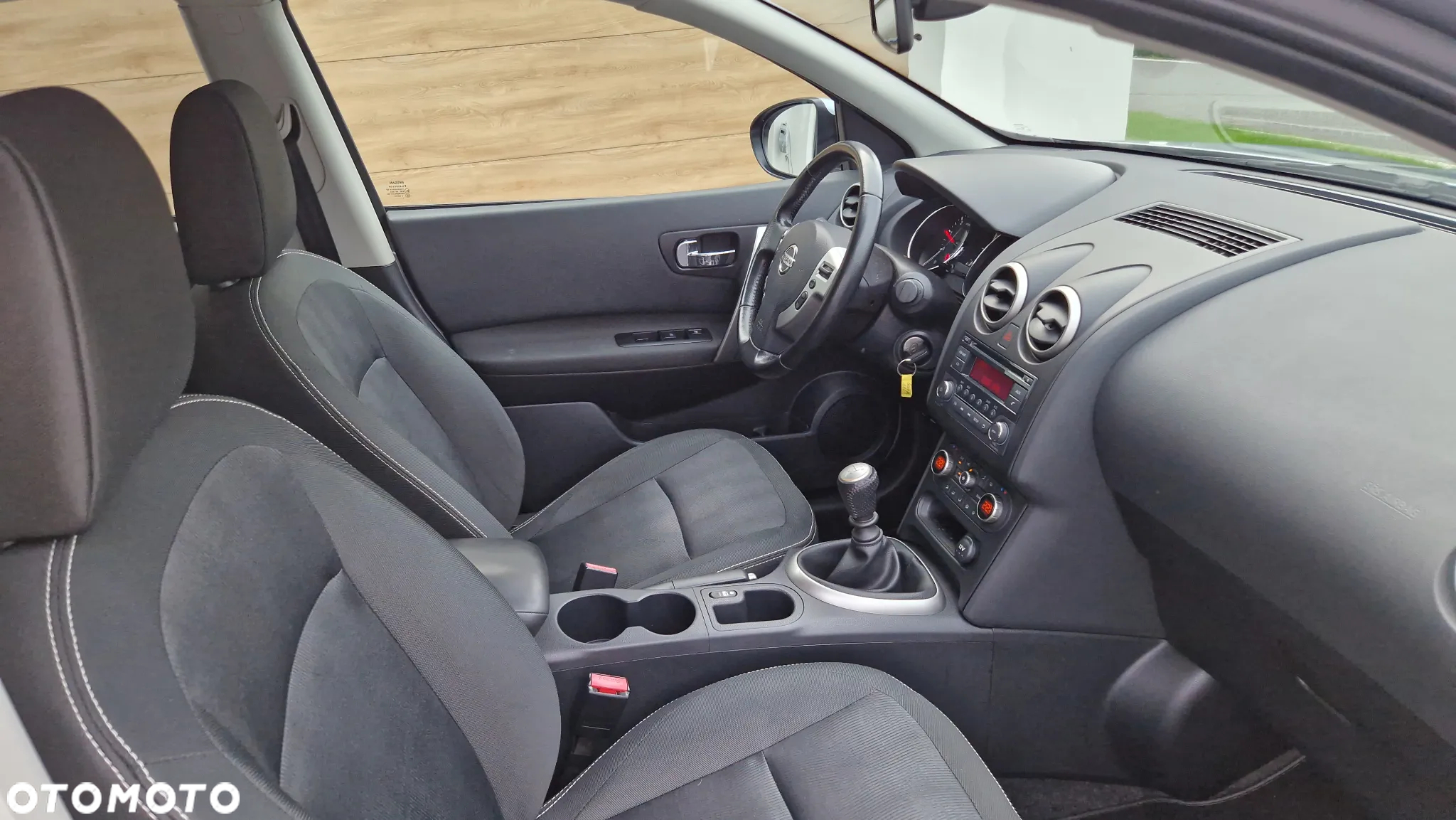 Nissan Qashqai 1.6 dCi DPF tekna - 13