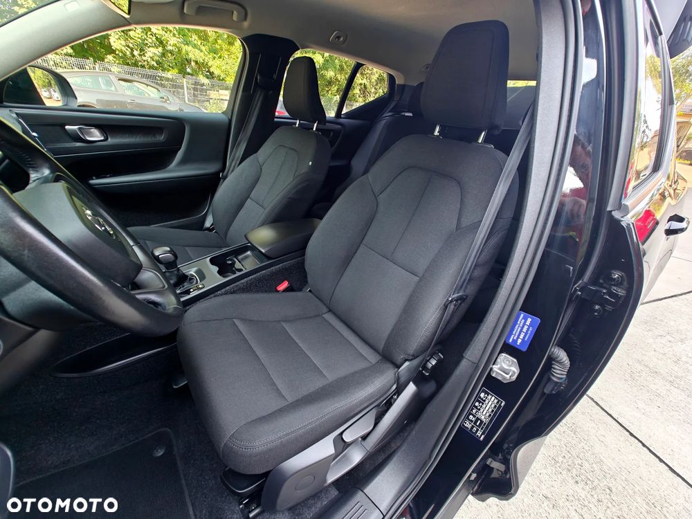 Volvo XC 40 T3 Momentum - 12