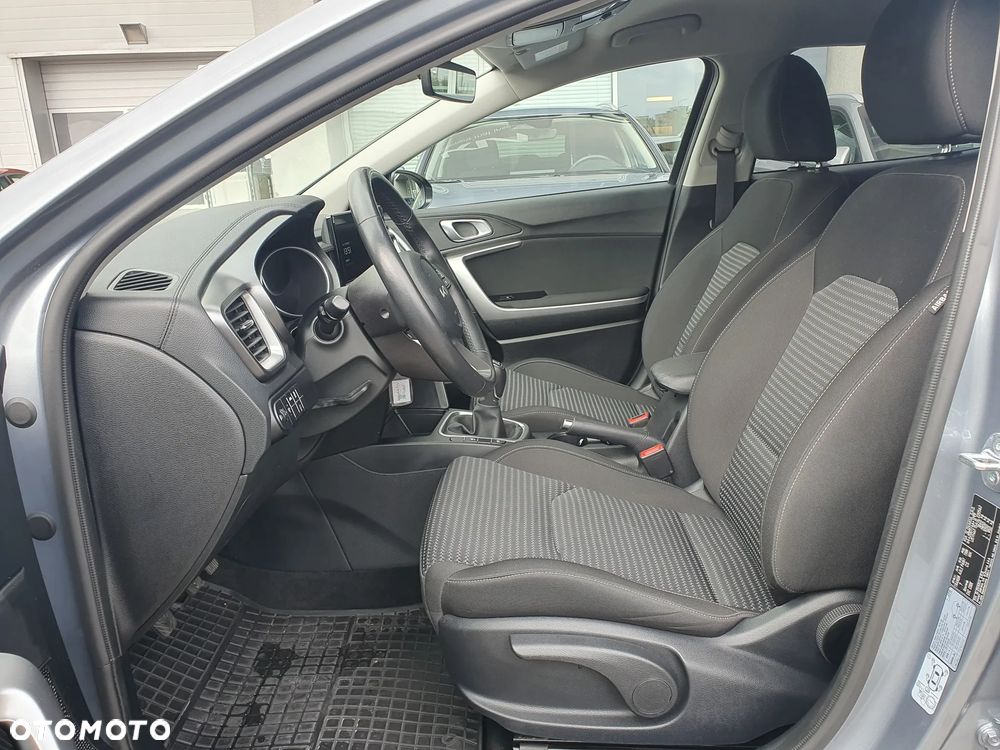 Kia XCeed 1.5 T-GDI M - 28