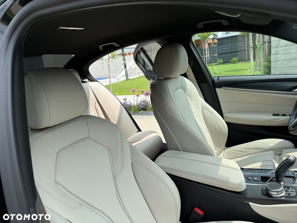 BMW Seria 5 520d M Sport sport - 16