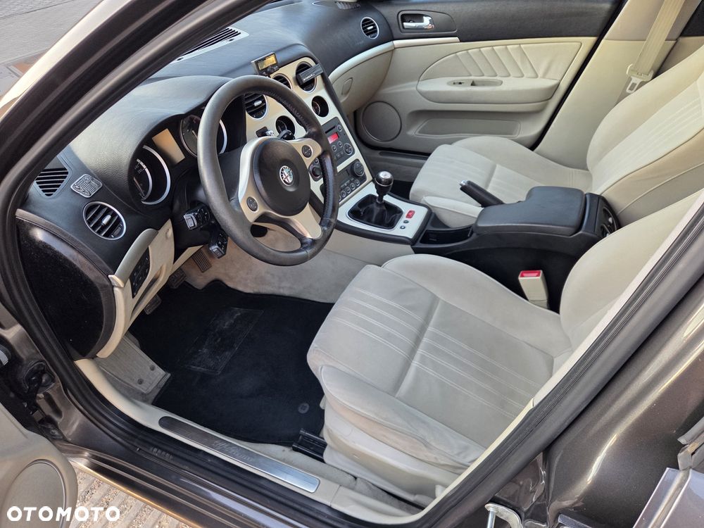 Alfa Romeo 159 - 7