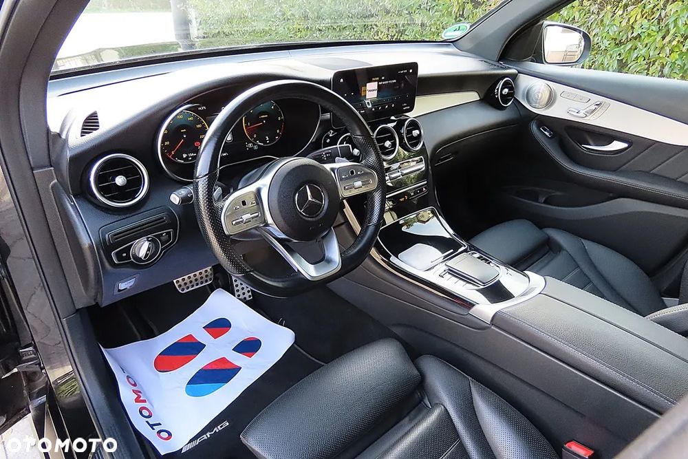 Mercedes-Benz GLC 220 d 4Matic 9G-TRONIC AMG Line Plus - 39