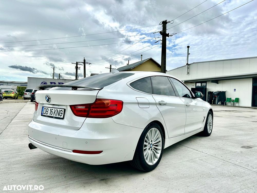 BMW Seria 3 328i xDrive Aut. Luxury Line - 3