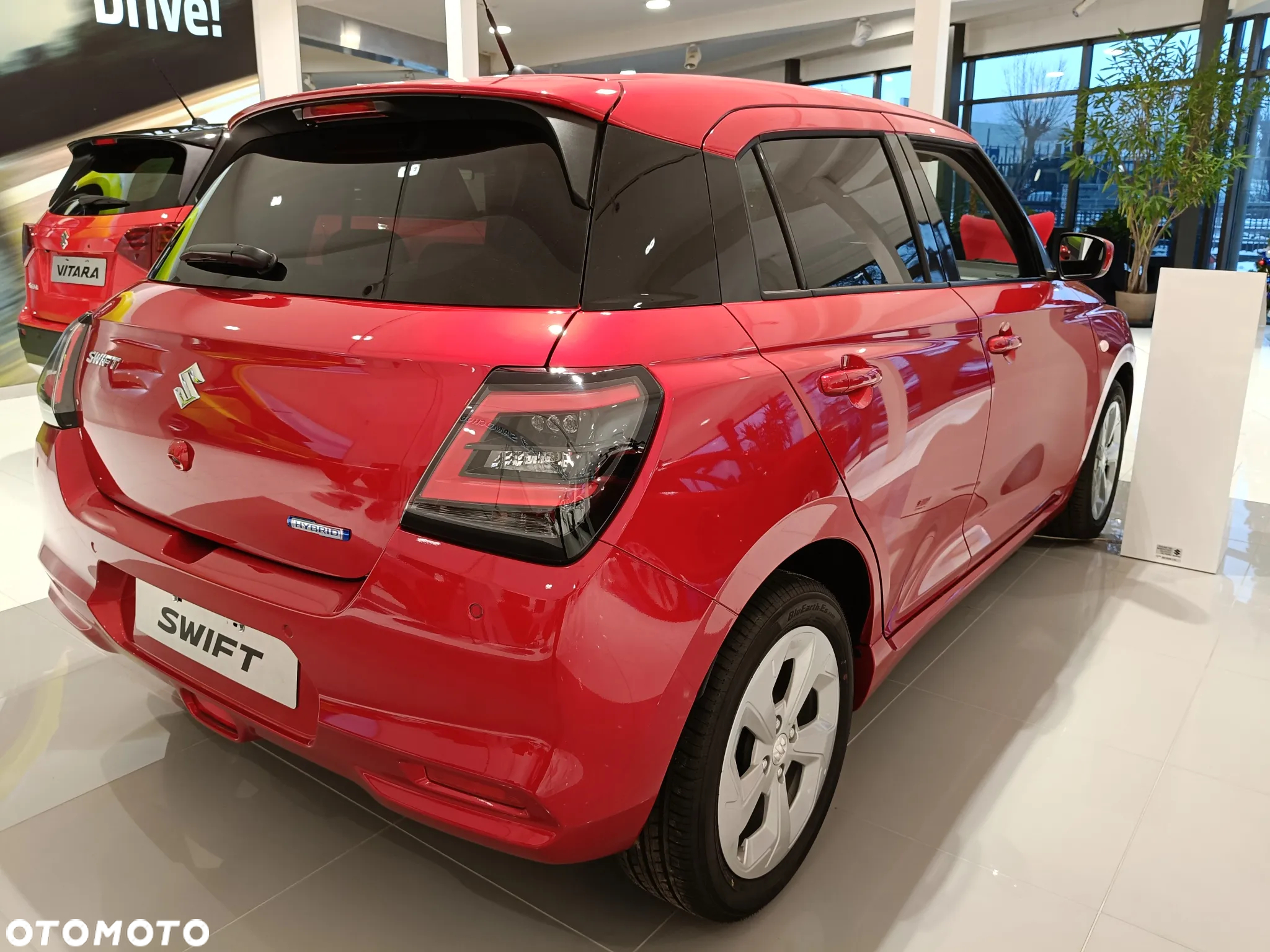Suzuki Swift 1.2 Dualjet SHVS Premium Plus CVT - 6