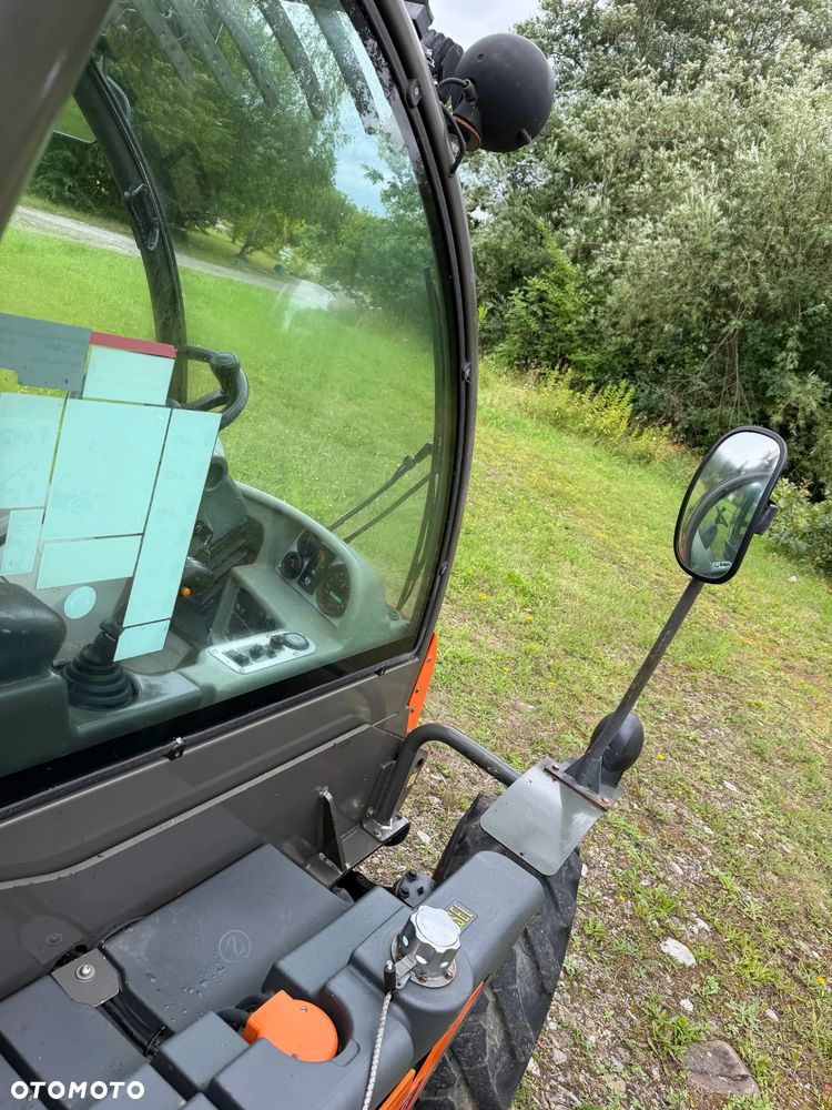 Ausa T204 H. JAPOŃSKA Ładowarka Teleskopowa 4,2 metra Wysuw. Udźwig 2,2 tony. Rozsuwanie wideł HYDRAULICZNE.  Maszyna Jak Nowa z Salonu. Pochodzi z Gospodarstwa Norweskiego! 2017rok. przebieg tylko 3800mtg. Silnik Kubota 4cylindry!  ZERO ZUŻYCIA ORYGINAŁ.  Ani Deka luzów i wycieków. Aktualna DEKRA BMWT. Bardzo mały i zgrabny sprzęt o potężnej wydajnośći. Opony Nowe! Szybka wolna jazda. 3 tryby skrętu! Pełne sterowanie z dżojstika! Wersja Norweska! Kilka dodatkowych wyjść Hydraulicznych! Jazda Hydrostatic Wielka Okazja - 23