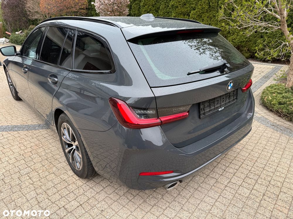 BMW Seria 3 320d MHEV Sport Line - 24